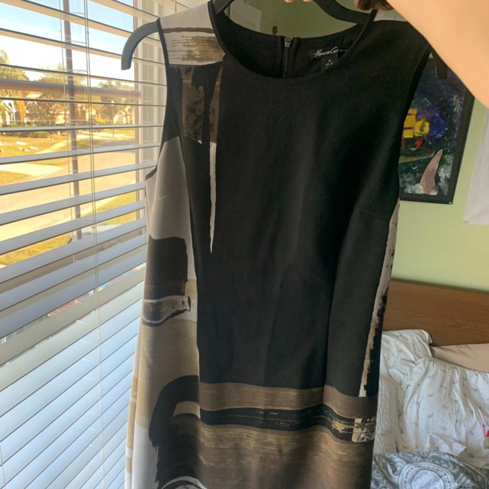 Kenneth Cole Short Formal/Semi-Formal Dress